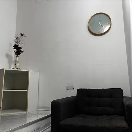 Апартаменты Traditional 3-bedroom In Hamrun