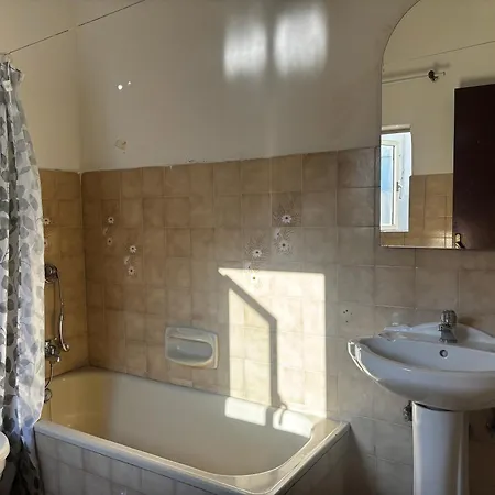 Traditional 3-bedroom In Hamrun Апартаменты
